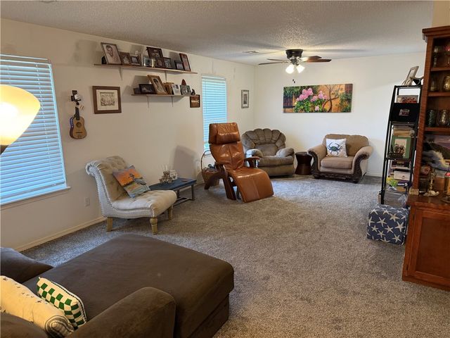 2009 S 11th Street, Rogers, AR 72758