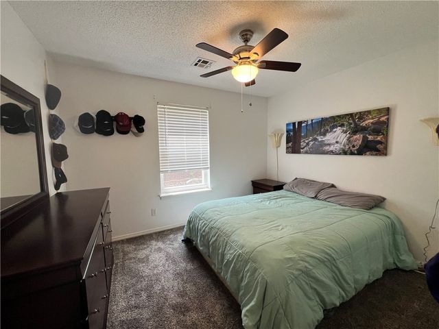 2009 S 11th Street, Rogers, AR 72758