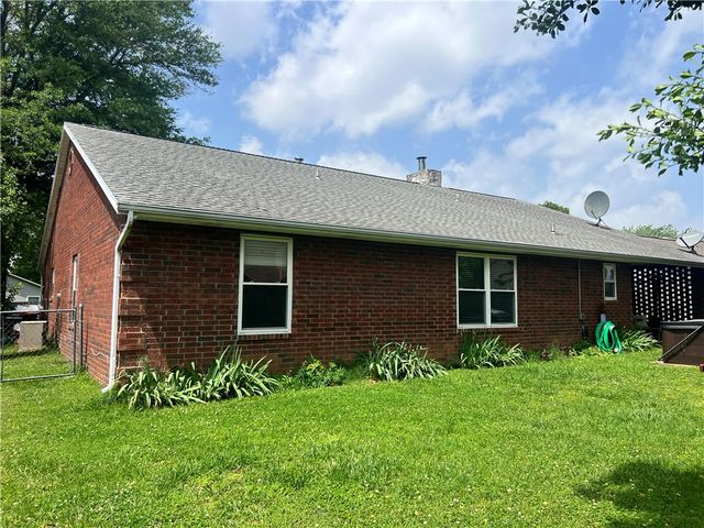 2009 S 11th Street, Rogers, AR 72758