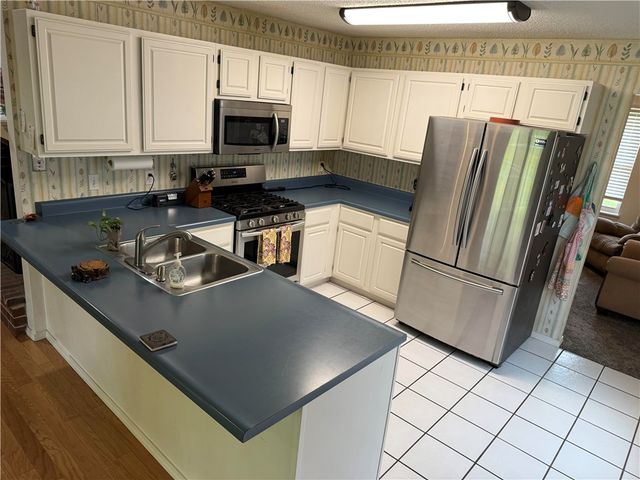 2009 S 11th Street, Rogers, AR 72758