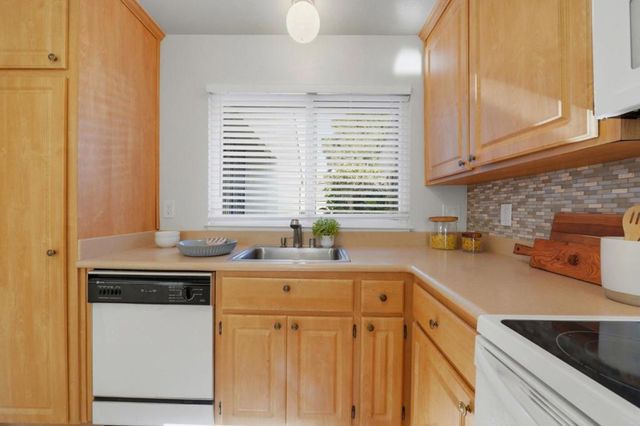 972 Diaz Lane, Foster City, CA 94404