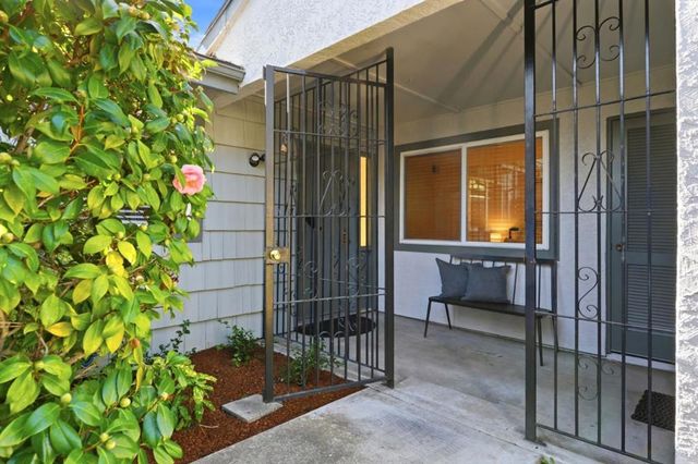 972 Diaz Lane, Foster City, CA 94404