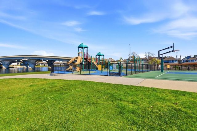 972 Diaz Lane, Foster City, CA 94404