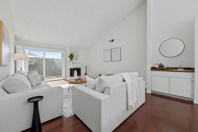 972 Diaz Lane, Foster City, CA 94404