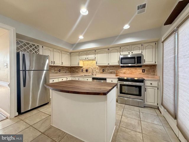 510 QUINCE CT, La Plata, MD 20646