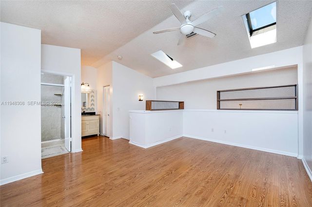 401 SE 11th Ter, Dania Beach, FL 33004