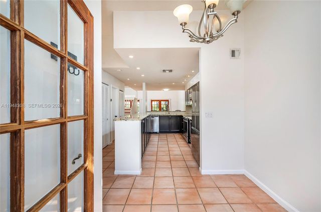 401 SE 11th Ter, Dania Beach, FL 33004