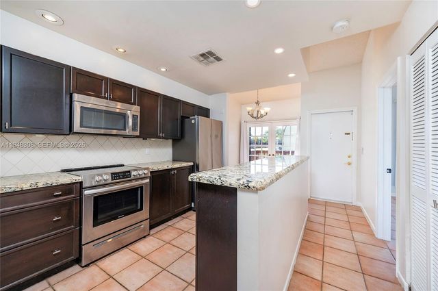 401 SE 11th Ter, Dania Beach, FL 33004