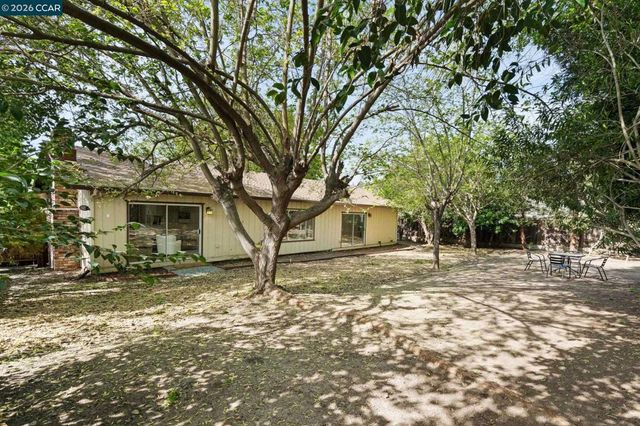 1167 Kaski Ln, Concord, CA 94518