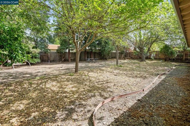 1167 Kaski Ln, Concord, CA 94518