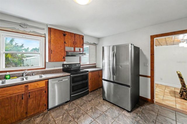 6242 5TH AVENUE N, St Petersburg, FL 33710