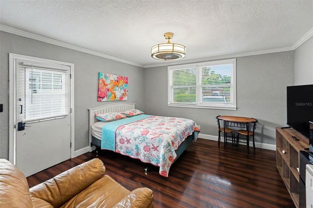 6242 5TH AVENUE N, St Petersburg, FL 33710
