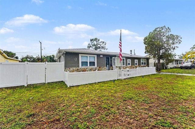 6242 5TH AVENUE N, St Petersburg, FL 33710