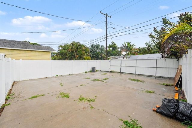 6242 5TH AVENUE N, St Petersburg, FL 33710
