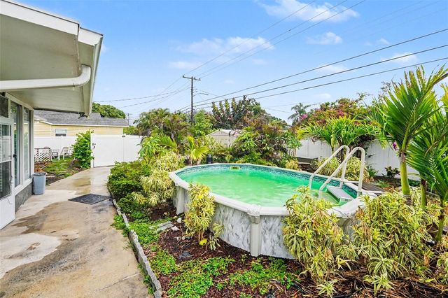 6242 5TH AVENUE N, St Petersburg, FL 33710