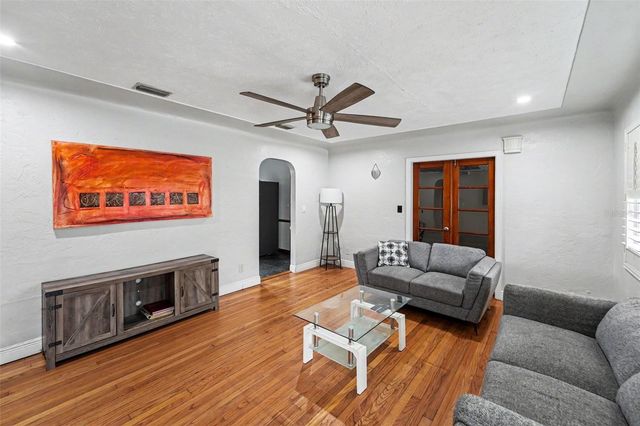 6242 5TH AVENUE N, St Petersburg, FL 33710