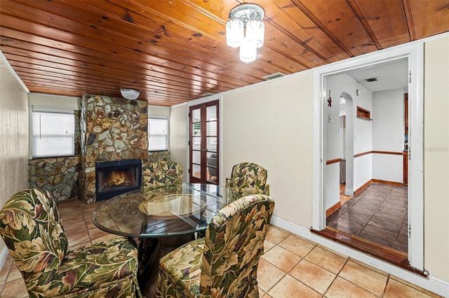 6242 5TH AVENUE N, St Petersburg, FL 33710