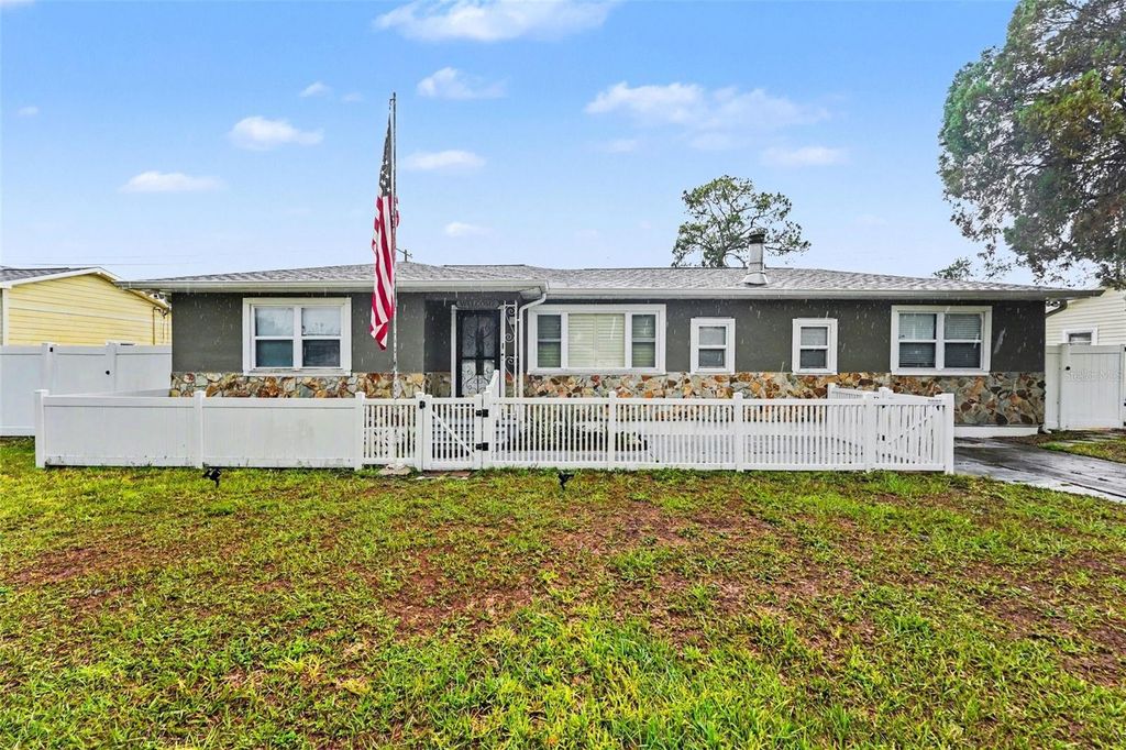 6242 5TH AVENUE N, St Petersburg, FL 33710