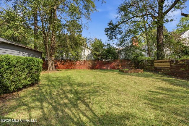 1318 Linden Place, Jackson, MS 39202