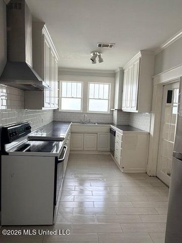 1318 Linden Place, Jackson, MS 39202