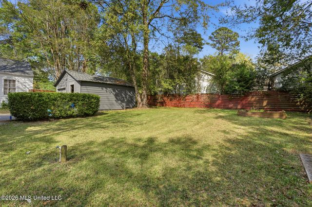 1318 Linden Place, Jackson, MS 39202