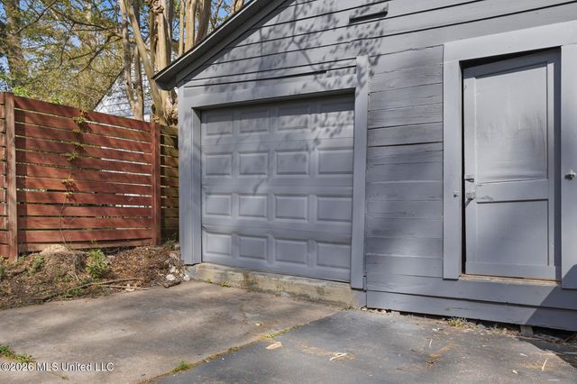 1318 Linden Place, Jackson, MS 39202