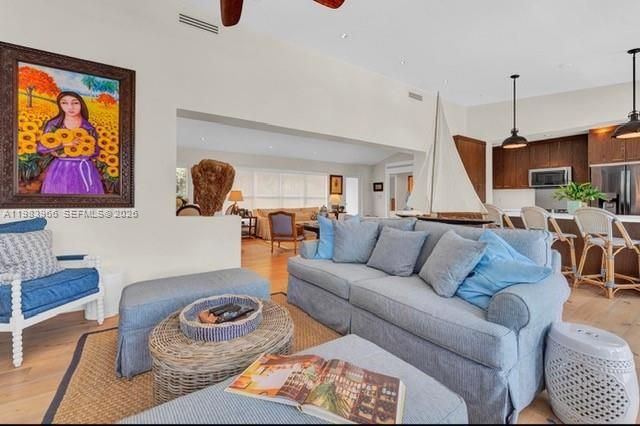 1150 NE 91st St, Miami, FL 33138