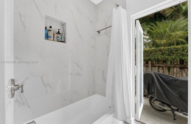 1150 NE 91st St, Miami, FL 33138