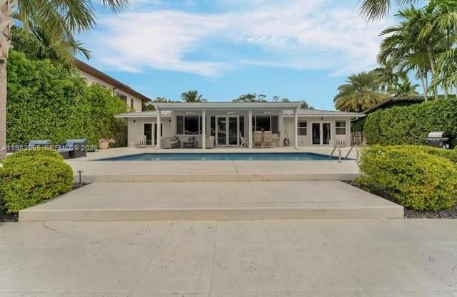 1150 NE 91st St, Miami, FL 33138