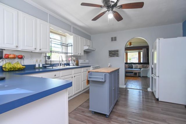2034 MINERVA STREET, Oshkosh, WI 54901