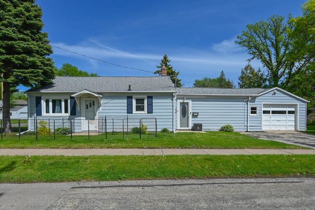 2034 MINERVA STREET, Oshkosh, WI 54901