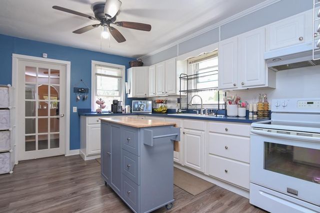 2034 MINERVA STREET, Oshkosh, WI 54901
