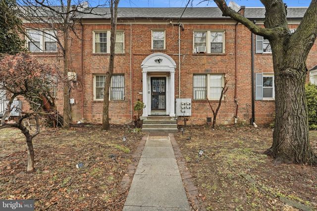 2916 8TH ST NE, Washington, DC 20017