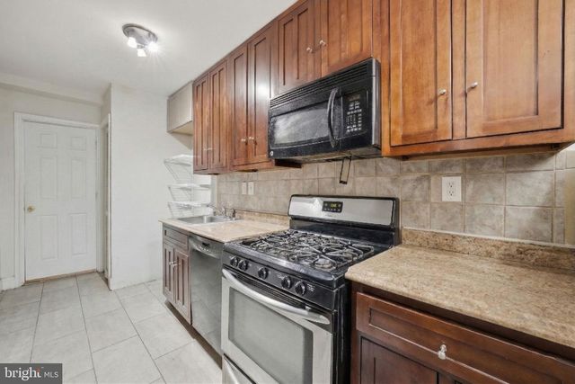 2916 8TH ST NE, Washington, DC 20017