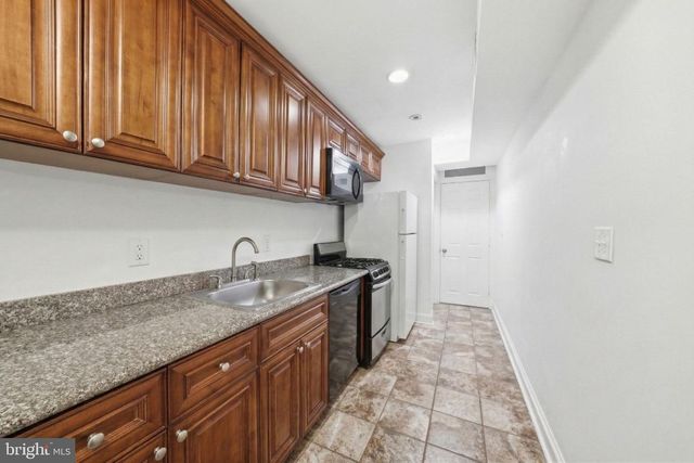 2916 8TH ST NE, Washington, DC 20017