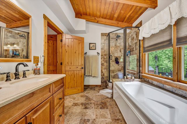 634 Zimmerman RD, Blue Ridge, VA 24064