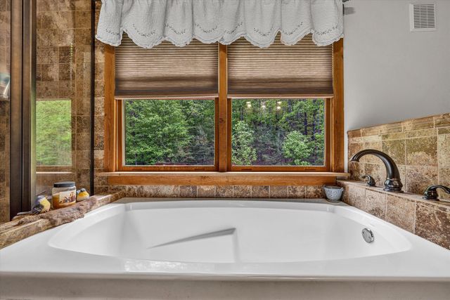 634 Zimmerman RD, Blue Ridge, VA 24064