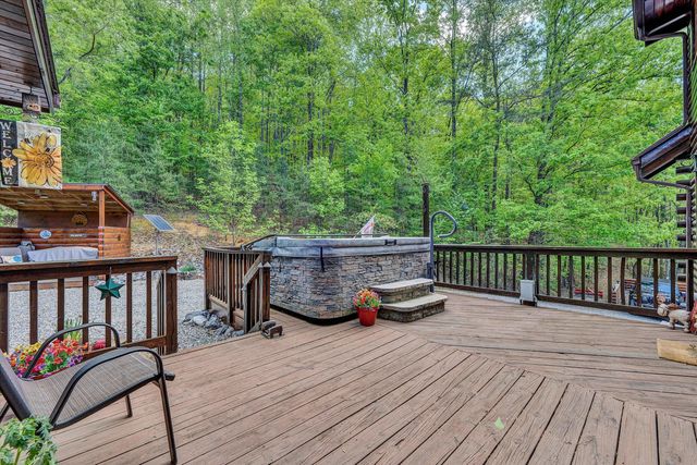 634 Zimmerman RD, Blue Ridge, VA 24064