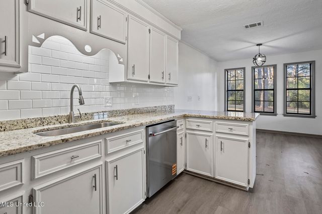 210 Haddon Circle, Brandon, MS 39047