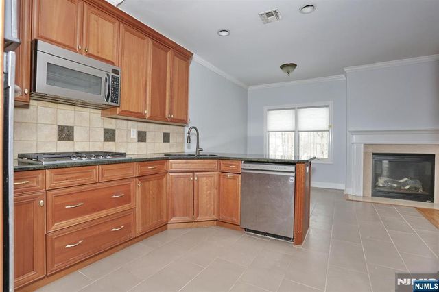 3 Candlewood Drive, Old Tappan, NJ 07675