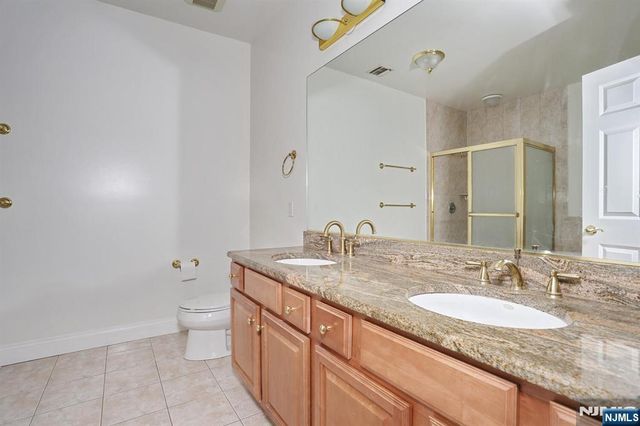 3 Candlewood Drive, Old Tappan, NJ 07675