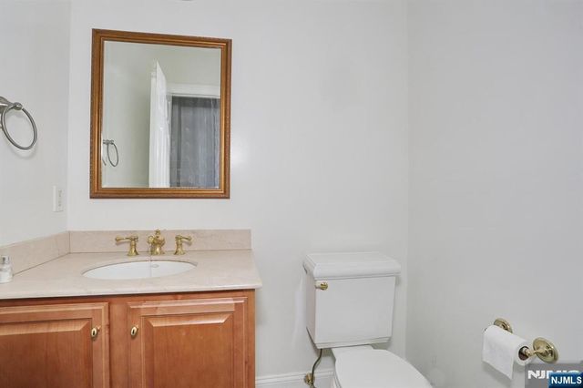 3 Candlewood Drive, Old Tappan, NJ 07675