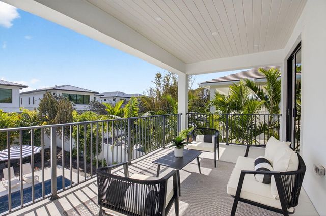 238 NE 12th Street NE, Delray Beach, FL 33444