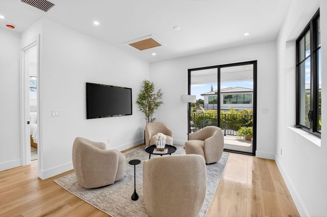 238 NE 12th Street NE, Delray Beach, FL 33444