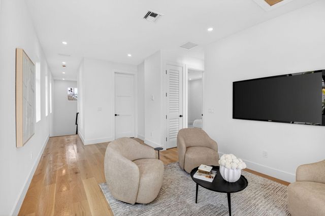 238 NE 12th Street NE, Delray Beach, FL 33444