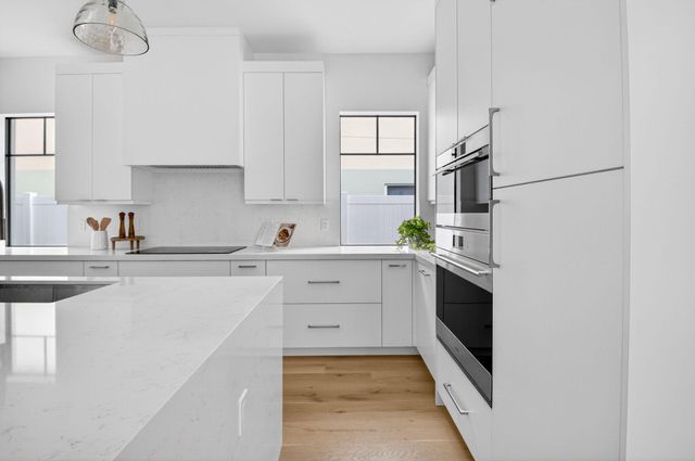 238 NE 12th Street NE, Delray Beach, FL 33444