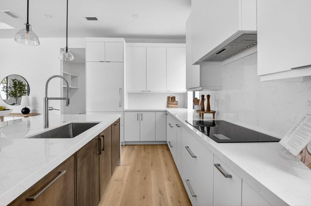 238 NE 12th Street NE, Delray Beach, FL 33444