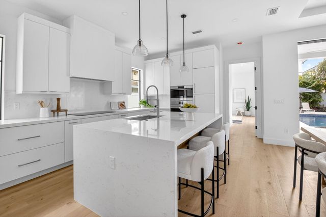 238 NE 12th Street NE, Delray Beach, FL 33444