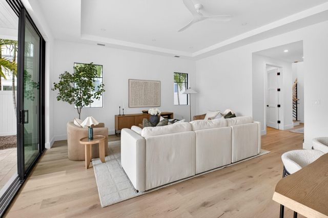 238 NE 12th Street NE, Delray Beach, FL 33444