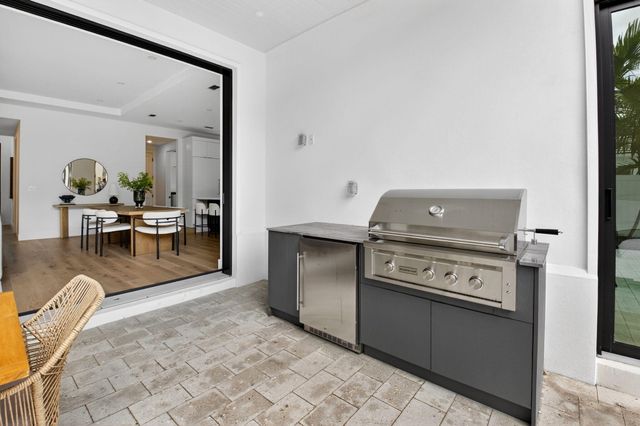 238 NE 12th Street NE, Delray Beach, FL 33444